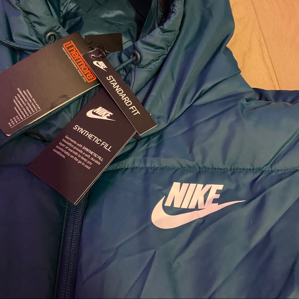 🚨SOLD🚨NIKE WOMENS THERMAL Blueish JACKET XL - Picture 5 of 7